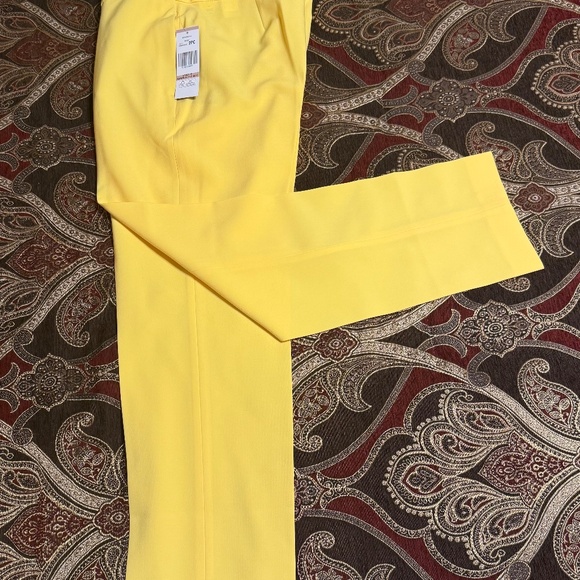 Beautiful Le Suit Business Pant Suit - Picture 2 of 4